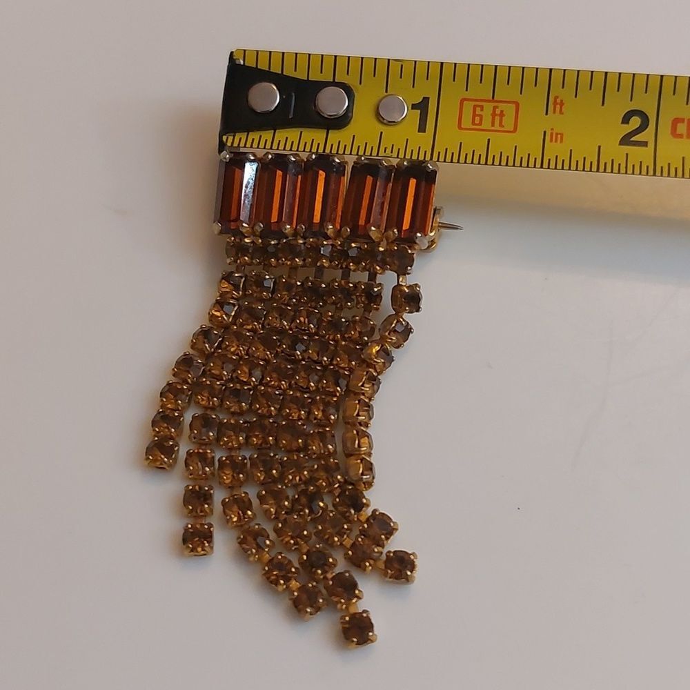 Stunning Vintage Unsigned Goldtone Topaz Colored Art Deco Dangler Brooch/Pin - Picture 5 of 5
